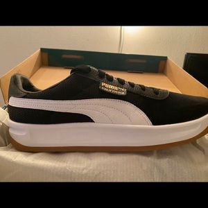 puma men’s athletic shoe brand new